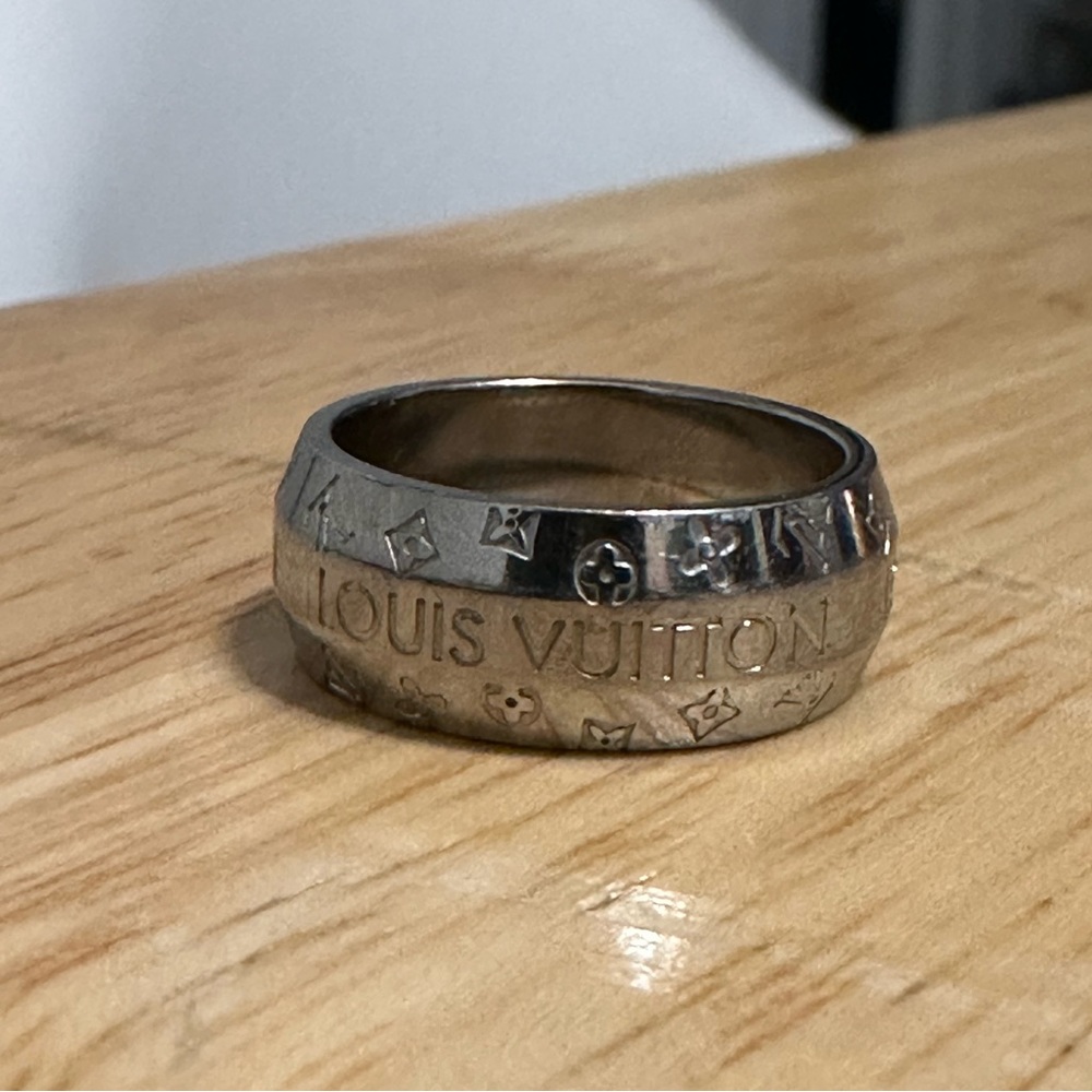 Louis Vuitton Ring